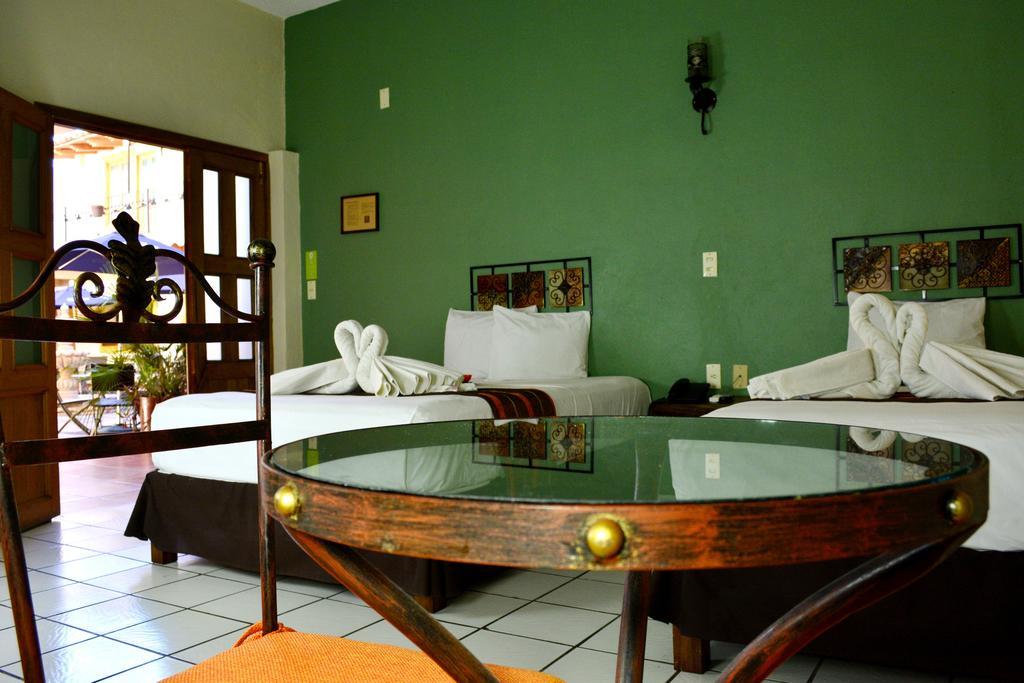 Hotel Aldama Colima Szoba fotó